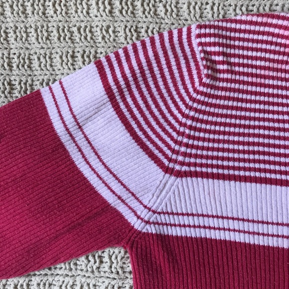 Red sweater - Picture 3 of 3